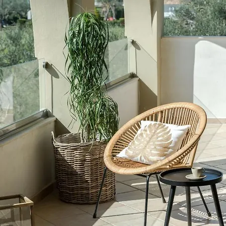 Diogia Luxury Apartment- Comfort & Elegance, By Zantewize *
