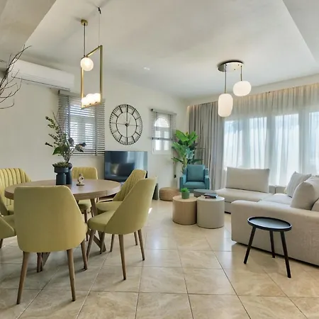 Diogia Luxury Apartment- Comfort & Elegance, By Zantewize *