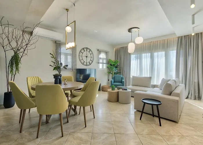 Diogia Luxury Apartment- Comfort & Elegance, By Zantewize *