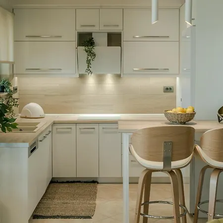 Diogia Luxury Apartment- Comfort & Elegance, By Zantewize Apartmán